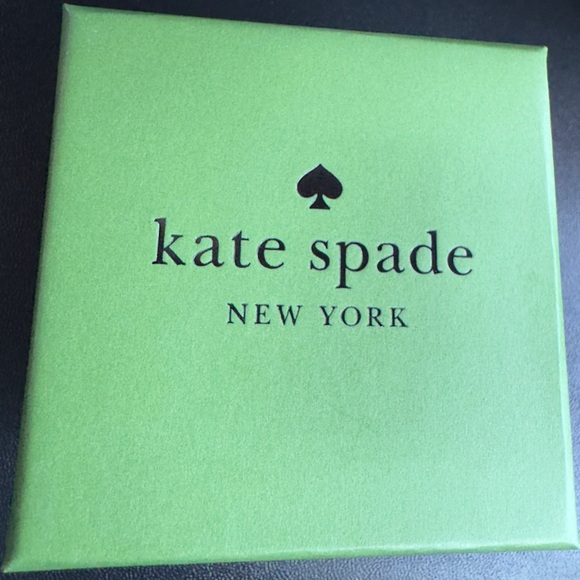 NWB Women’s KATE SPADE Precious Pansy floral gold pavé stud earrings - Picture 7 of 8